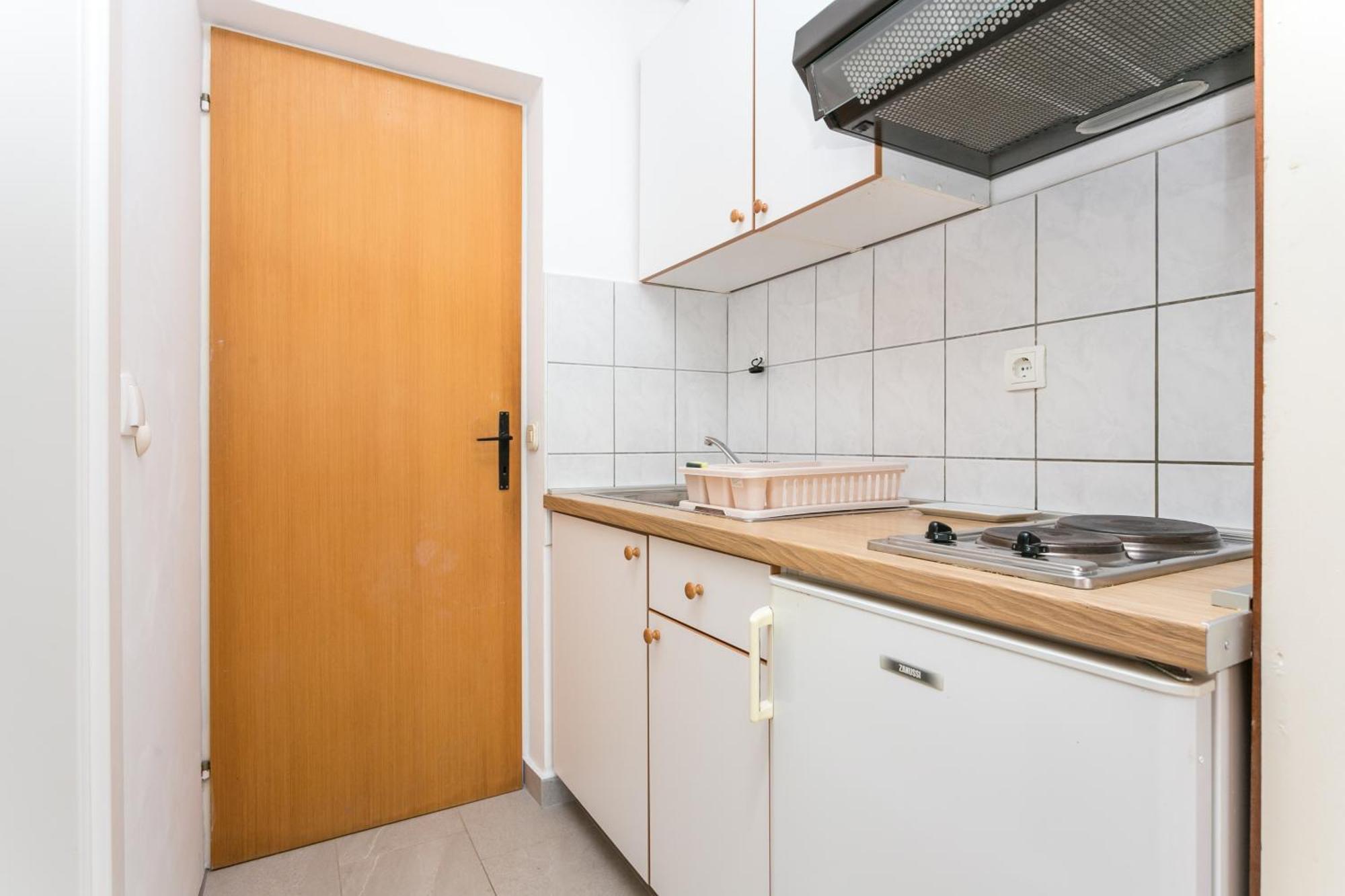 Apartments By The Sea Brela, Makarska - 18356 Екстер'єр фото