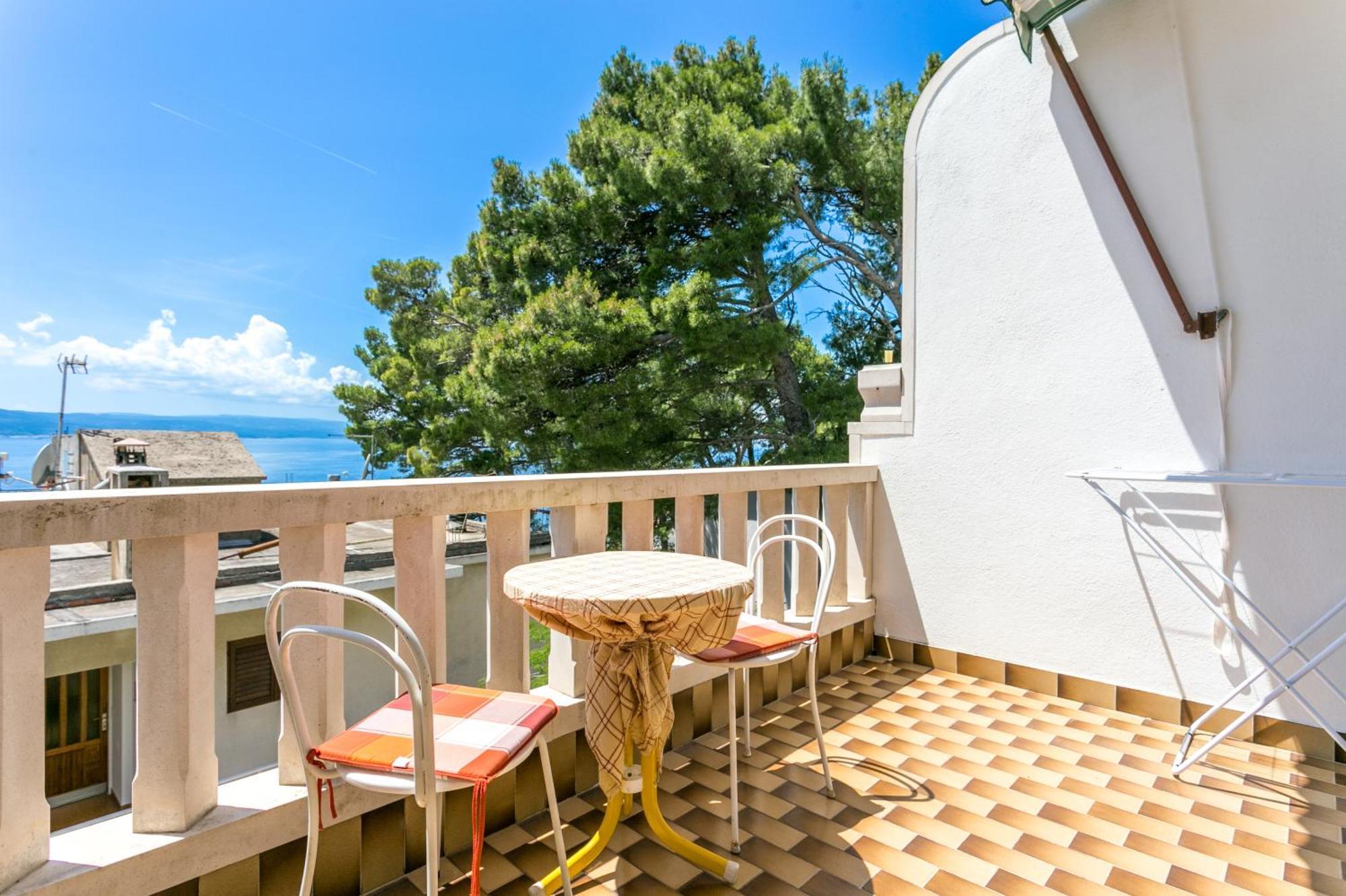 Apartments By The Sea Brela, Makarska - 18356 Екстер'єр фото