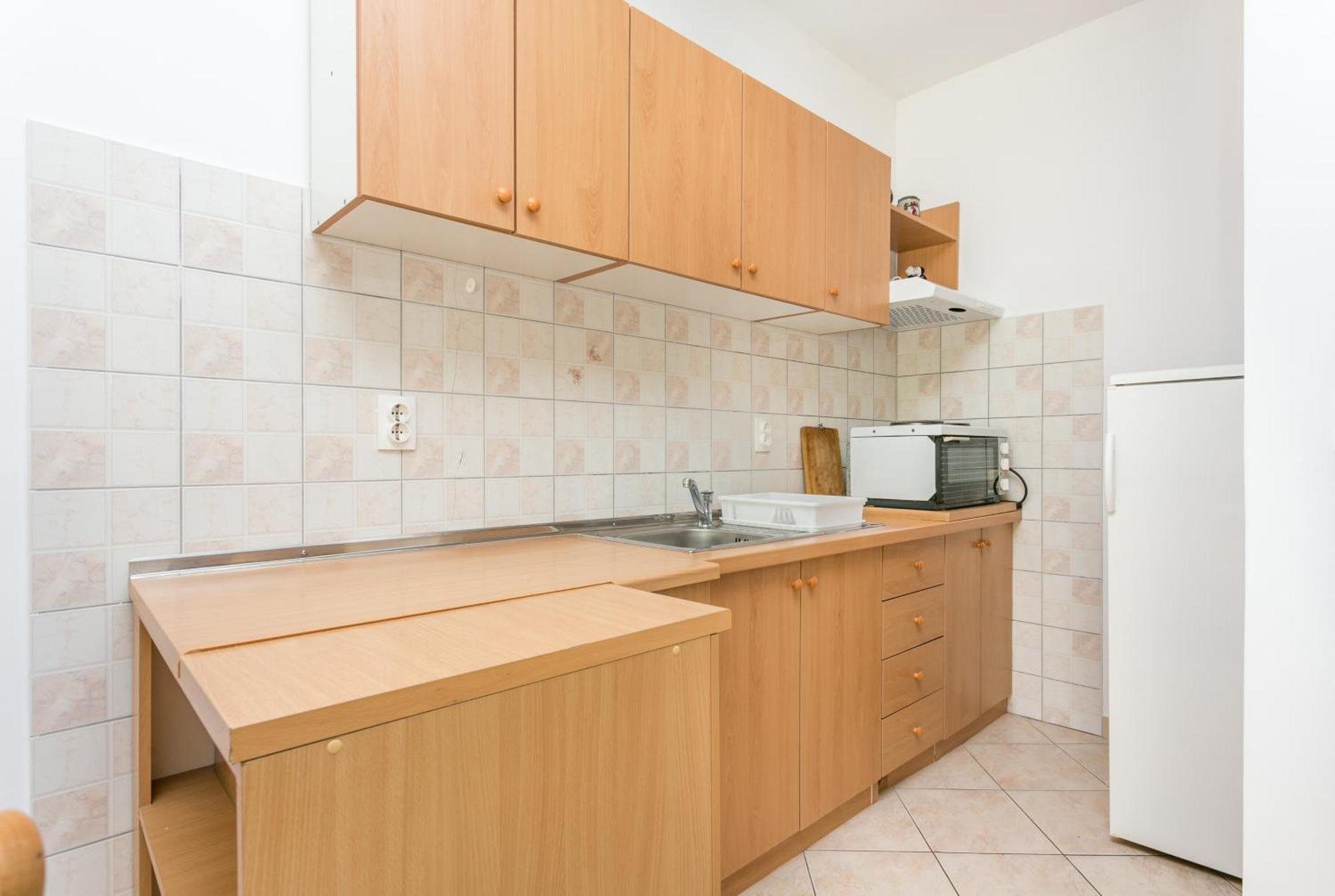 Apartments By The Sea Brela, Makarska - 18356 Екстер'єр фото