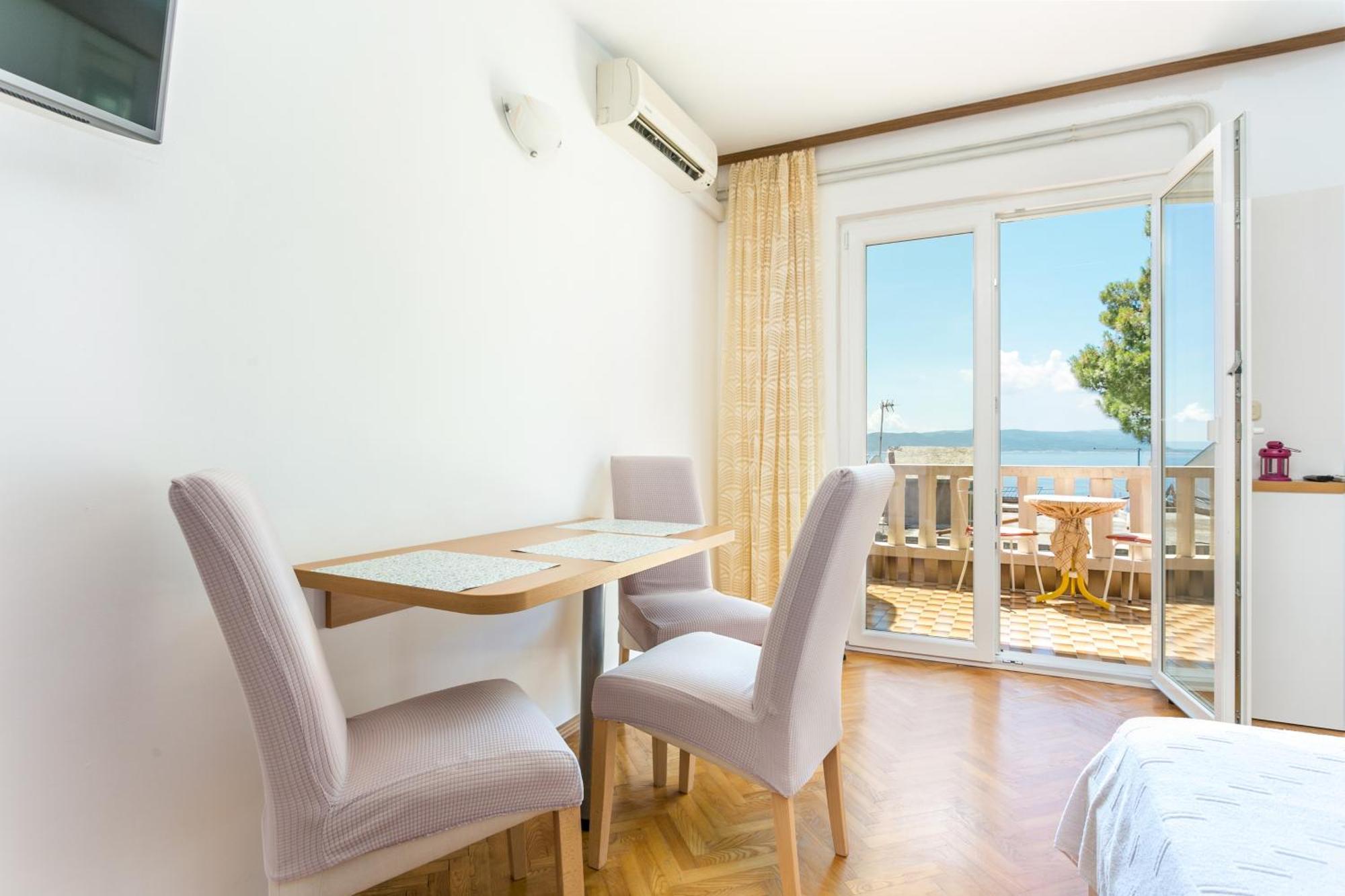 Apartments By The Sea Brela, Makarska - 18356 Екстер'єр фото